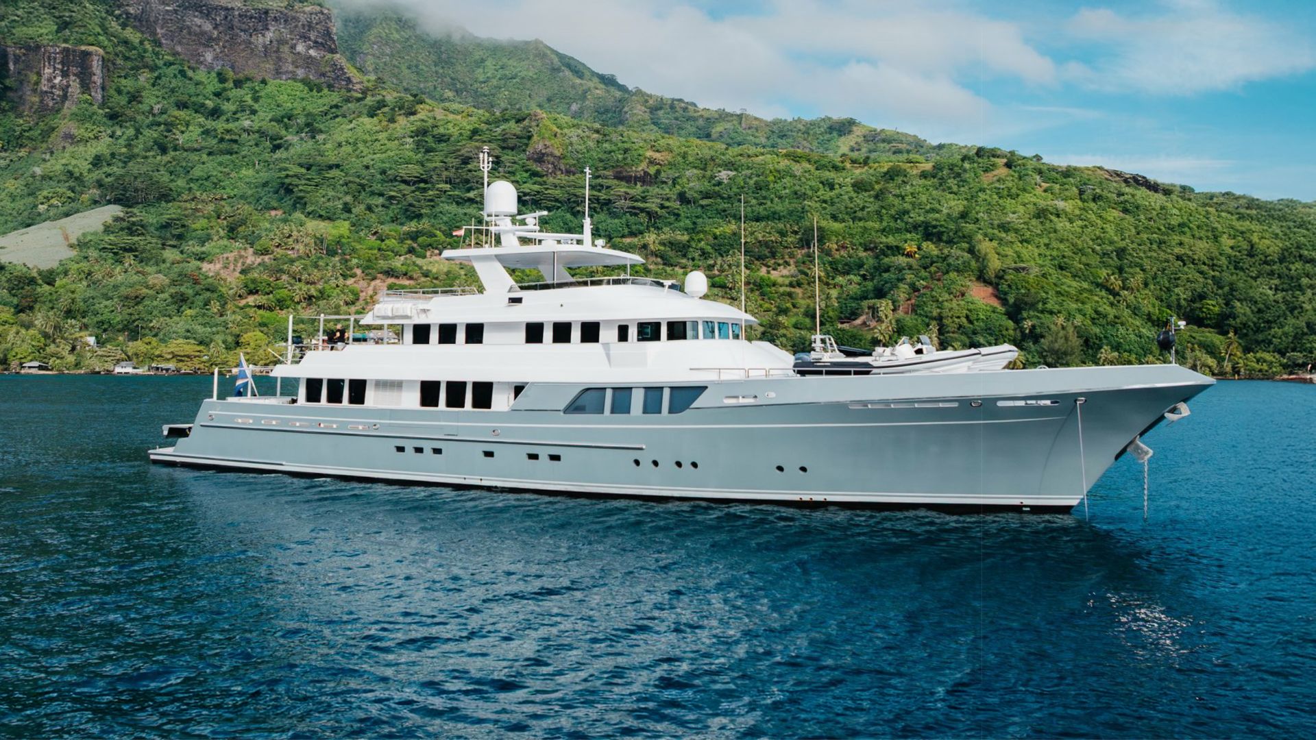 LIMITED RISKS yacht for charter (Cheoy Lee, 45m, 2007)
